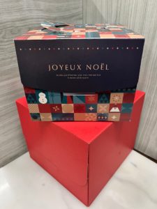 クリスマスケーキを入れる箱